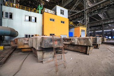 Demir ve Çelik Şirketi 'nin boş makineleri ve ekipmanları