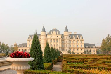 BEIJING - 23 Ekim: Avrupa tarzı bir peyzaj mimarisi, 23 Ekim 2014, Pekin, Çin