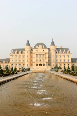 BEIJING - 23 Ekim: Avrupa tarzı bir peyzaj mimarisi, 23 Ekim 2014, Pekin, Çin