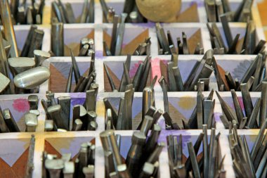 Altın ve gümüş mücevher işleme araçları, fotoğraf çekimine yakın çekim