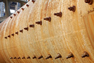 Oksitlenme paslanma, metal vida, fotoğrafa yakın çekim.