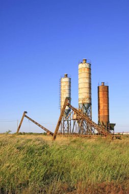 Boş beton karıştırma ekipmanları, fotoğrafa yakın çekim.