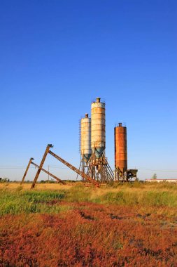 Boş beton karıştırma ekipmanları, fotoğrafa yakın çekim.