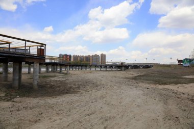 Nehir parkurlarındaki rıhtımlar