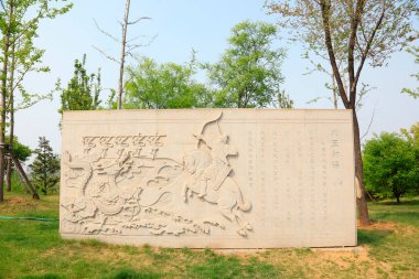 Tangshan, Chin, Park 'taki taşlama işleri.