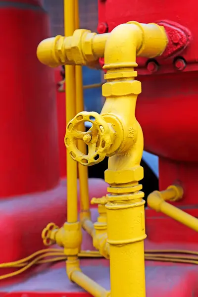 Yellow Metal Pipe Closeup Photo — Stock Photo, Image
