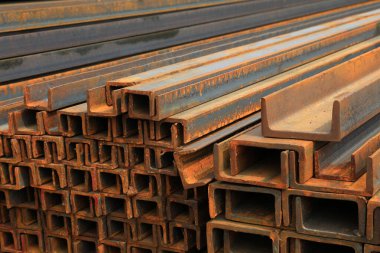İnşaat alanında çelik kesiti