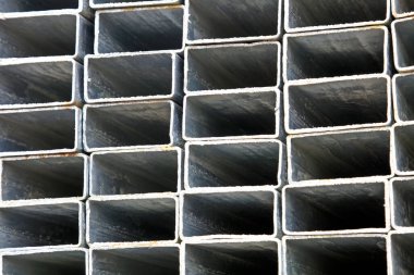 İnşaat alanında çelik kesiti