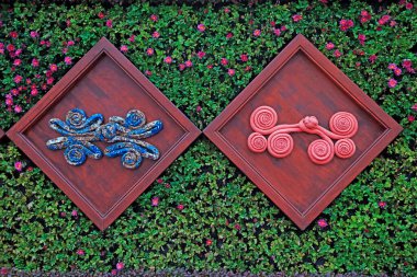 Antik Çin geleneksel tuvalet tokasının süslemeli manzarası