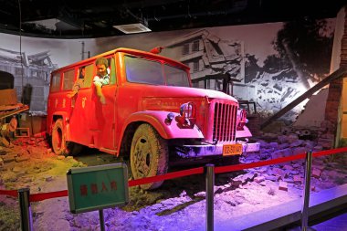Tangshan City - 29 Eylül 2016: maden ambulansı Çin 'in Hebei kentindeki Tangshan City müzesinde.