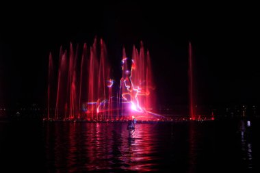 Müzik çeşmesi su perdesi lazeri