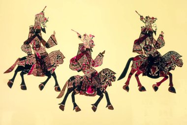 Çin gölge kuklaları fotoğrafa yakın çekim yapıyor.