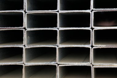 İnşaat alanında çelik kesiti