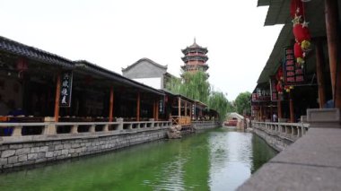 Kuzey Çin 'de bir turizm bölgesinde Pagoda mimari manzarası