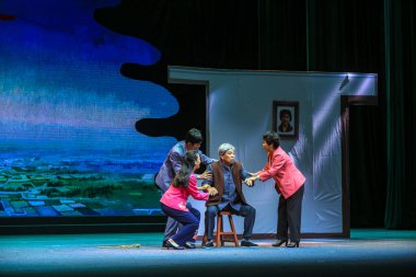 LUANNAN COUNTY, Çin - 25 Eylül 2021: kırsal yaşlılar bakımı temalı modern Pingju 