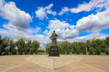 LUANNAN COUNTY, Çin - 18 Eylül 2021: Kadın heykeli şehir parkında, Kuzey Chin