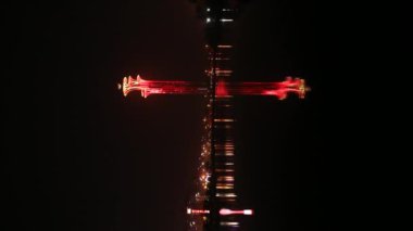Pekin, Çin - 10 Nisan 2021: Gece Pekin Olimpiyat Kulesi.