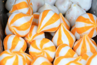 Çin geleneksel yiyecek malzemesi - kızarmış glutinous pirinç keki.