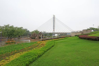 Termometre şekilli kablo destekli köprü, Kuzey Çin