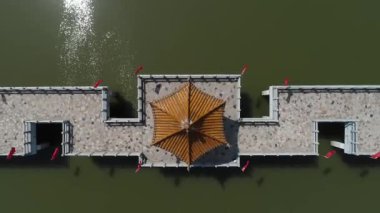 Pavilion ve yapay göl manzarası, hava fotoğrafları, Kuzey Çin