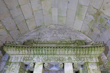 Qing Hanedanlığı 'nın Doğu Mezarı, Çin - 2 Şubat 2022: Qianlong İmparatoru' nun yeraltı sarayının duvar oyması, Çin 'deki Qing Hanedanlığı' nın Doğu Mezarı