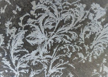 Beton zemindeki desen, düşük sıcaklık ve doğal koşullarda.