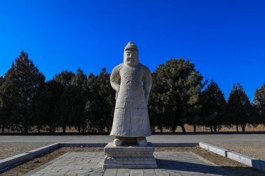 Çin 'deki Qing Hanedanlığı' nın doğu mozolesinde taş oymalar yapıldı.