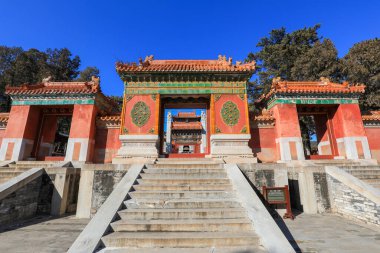 İmparator Qianlong 'un mozolesinin mimari manzarası, Çin' deki Qing Hanedanlığı 'nın Doğu Anıtmezarı.