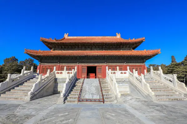 İmparator Qianlong 'un mozolesinin mimari manzarası, Çin' deki Qing Hanedanlığı 'nın Doğu Anıtmezarı.