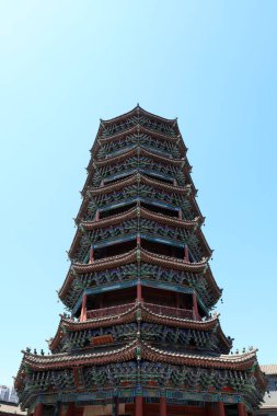 Geleneksel Çin usulü pagoda Kuzey Çin 'de bir turizm bölgesinde.