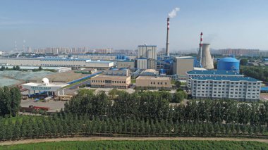 LUANNAN COUNTY, Çin - 2 Temmuz 2021: Kuzey Çin 'de fabrika manzarası