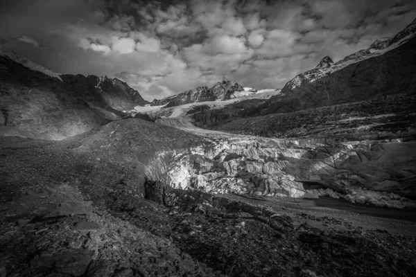 Vue Noir Blanc Langue Glacier Vallelunga Effondrant Avant Ruisseau Sous — Photo