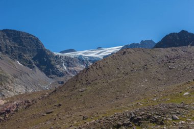 1850 'de Gepatschferner, Vallelunga, Alto Adige - Sudtirol, İtalya. Küresel ısınma nedeniyle buzullar hızla geri çekiliyor.