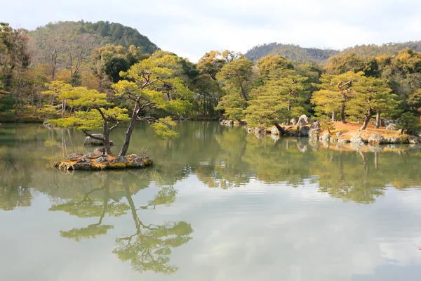 Κιότο Ιαπωνία Ιαπωνικός Κήπος Στο Διάσημο Kinkakuji Κινκάκου Τζι — Φωτογραφία Αρχείου