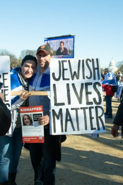 14 Kasım 2023 'te Washington DC, ABD' de İsrail için düzenlenen yürüyüşe katılanlar 