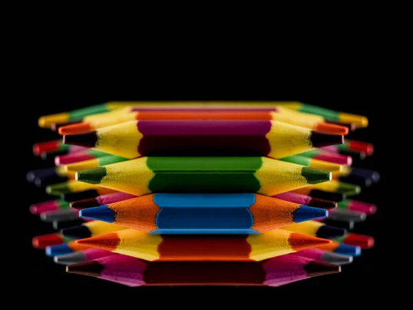 Kolorowe Ołówki Czarnym Tle — Zdjęcie stockowe