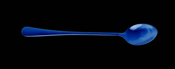 Siyah Arkaplanda Temiz Mavi Kaşık Üst Görünüm — Stok fotoğraf