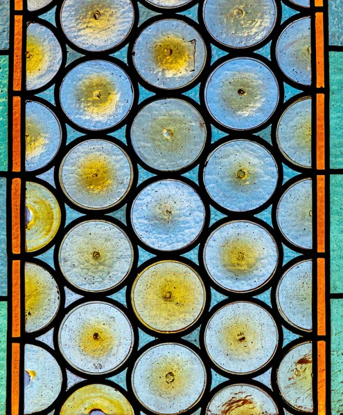 Janela Castelo Francês Tradicional Feita Vidro Colorido Circular Formando Padrão — Fotografia de Stock