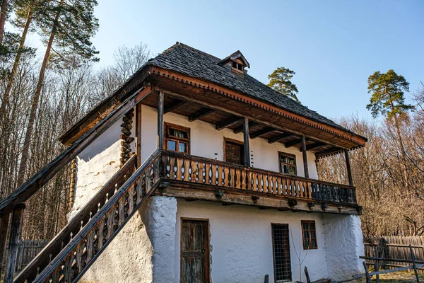 Τυπικό Ρουμανικό Χωριό Παλιά Αγροτικά Ξύλινα Σπίτια — Φωτογραφία Αρχείου