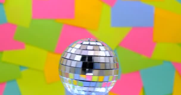 Globe Mirrors Spinning Colorful Sticky Notes Background — Video Stock