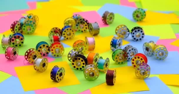 Metal Spools Multicolored Thread Sewing Machine Rotating Table Multicolored Paper — Video Stock