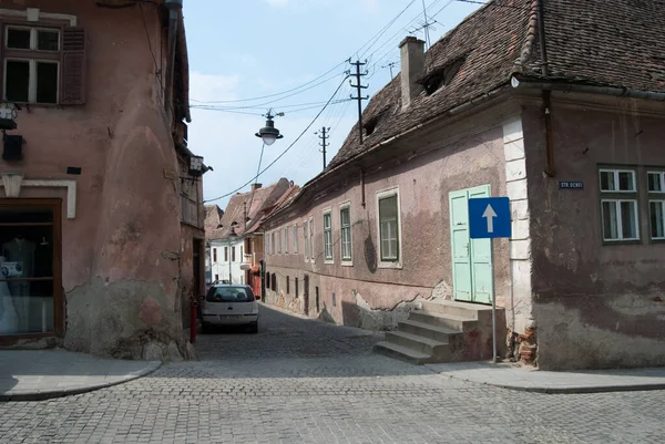 Sibiu, Romanya - 10 Nisan 2010. Ortaçağ Sibiu-Hermannstadt, Transilvanya, Romanya 'daki tarihi eski binaların manzarası