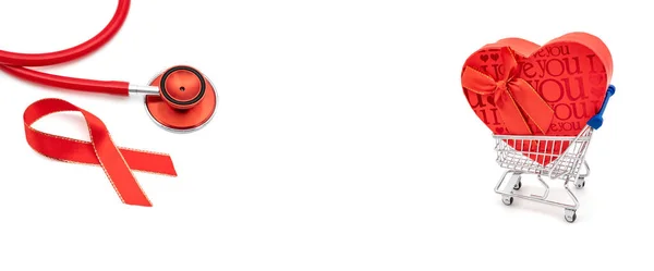 Kırmızı Steteskop Kırmızı Ipek Kurdele Aids Farkındalığının Sembolü Kırmızı Büyük — Stok fotoğraf