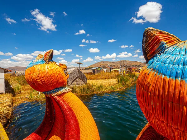 Uros Peru Oktober 2021 Flytande Öarna Uros Sjön Titicaca Gjorda — Stockfoto
