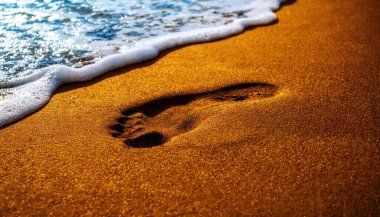 ayak izi deniz plaj