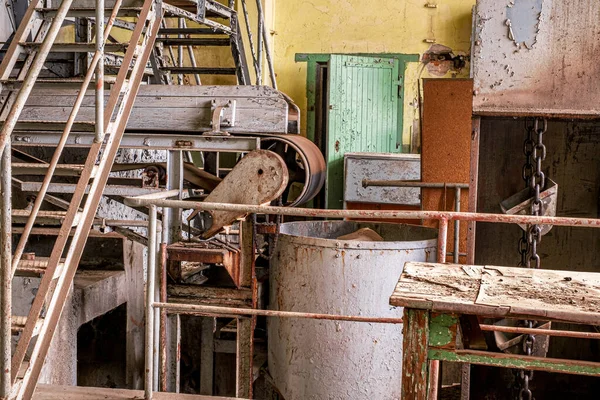 Abandonado Armazém Industrial Ruínas Construção Fábrica Dentro — Fotografia de Stock