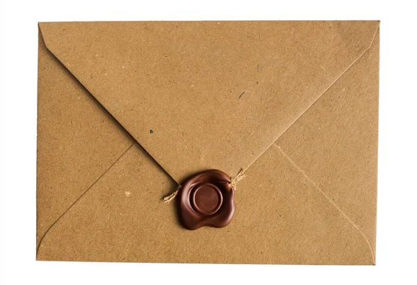 Envelope Crumpled Velho Com Selo Cera Fundo Branco — Fotografia de Stock