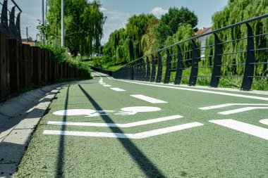 Modern kentte ekolojik bisiklet taşımacılığı için yeni bisikletçi yolları inşa edildi: Sibiu, Romanya