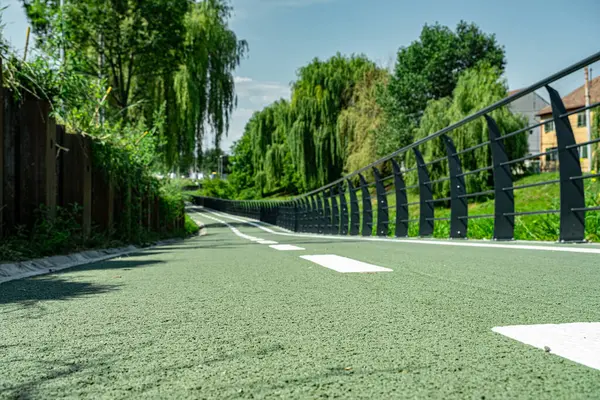 Modern kentte ekolojik bisiklet taşımacılığı için yeni bisikletçi yolları inşa edildi: Sibiu, Romanya