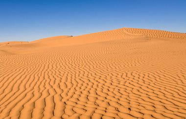 Güzel kumulları çölde